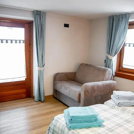 Guido Pina 公寓 利维尼奥